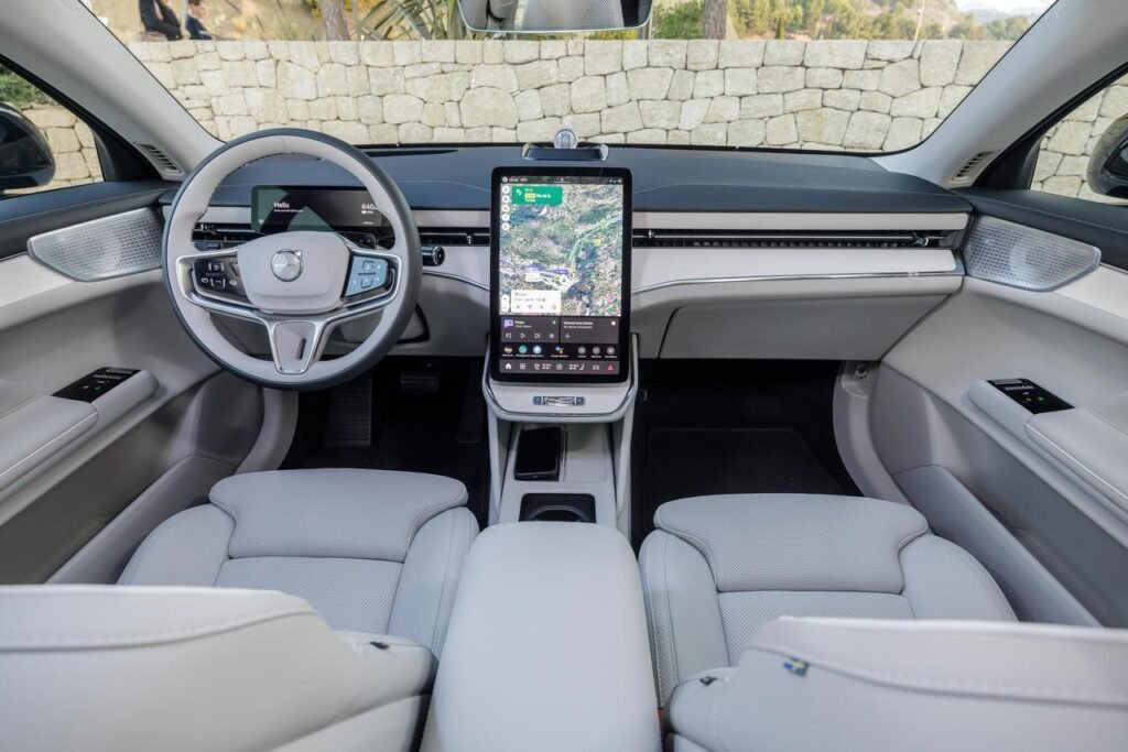 Volvo ES90 Interior View