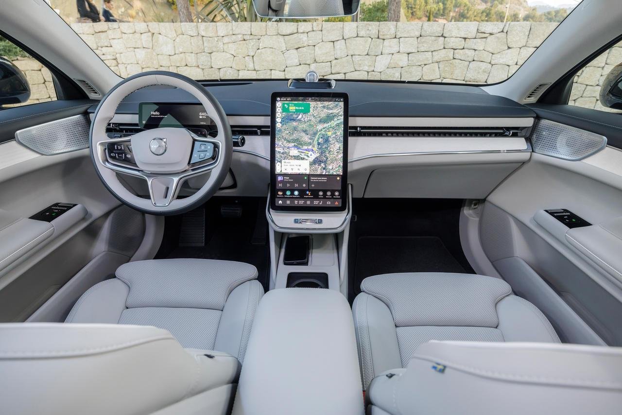 Volvo ES90
