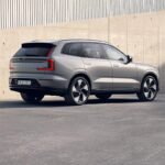 Volvo EX90 Front and Rear View
